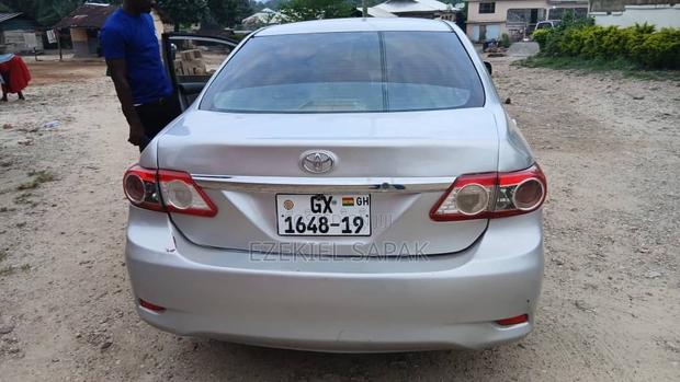 Toyota Corolla LE 4dr Sedan (1.8L 4cyl 4A) 2013 Gray