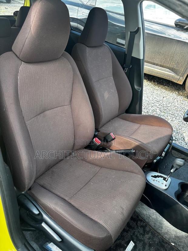 Toyota Vitz 2014 Yellow