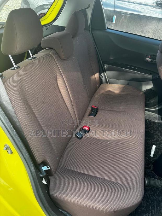 Toyota Vitz 2014 Yellow