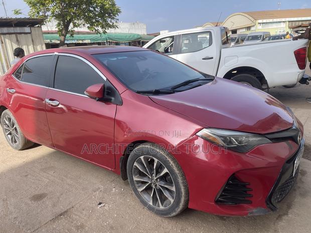 Toyota Corolla 2017 Red
