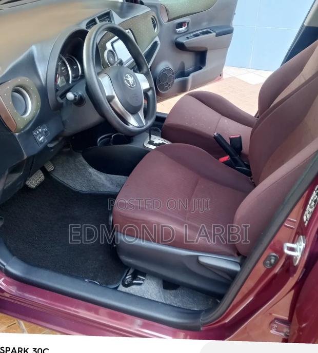 Toyota Vitz 2012