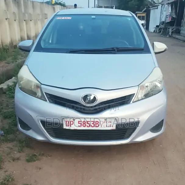 Toyota Vitz 2012 Gray