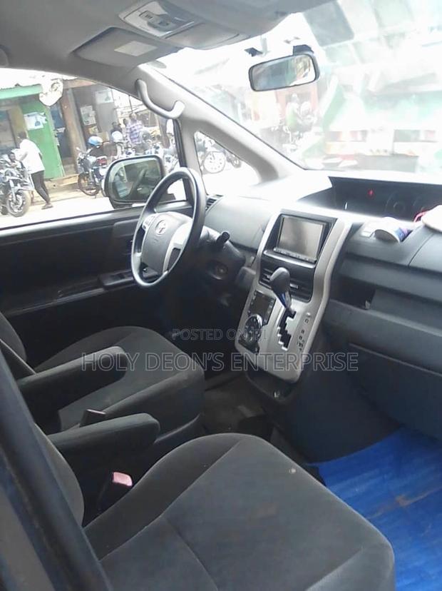 Toyota Vitz 1.3 AWD 5dr 2012 Gray
