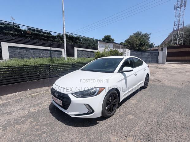 Hyundai Elantra SE 2018 White