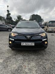 Toyota RAV4 XLE 4dr SUV (2.5L 4cyl 6A) 2018 Gray for sale