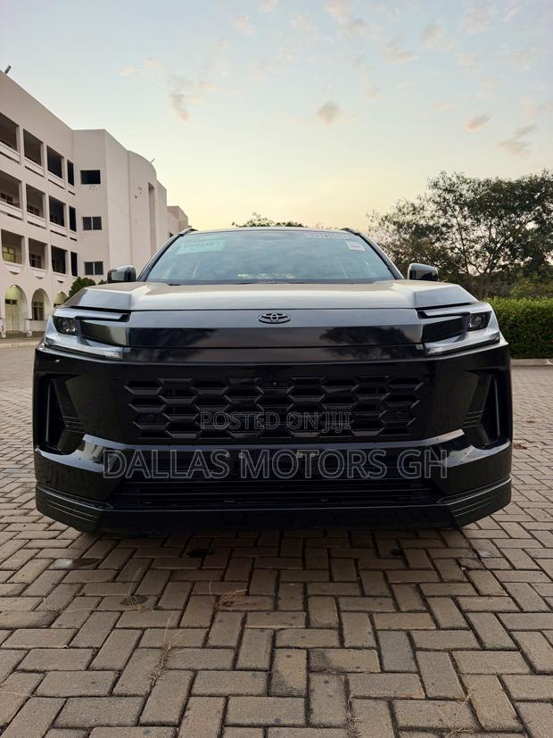 Toyota RAV4 XSE 2026 Black