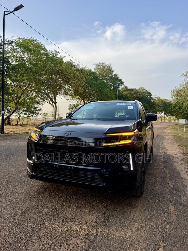 Toyota RAV4 XSE 2026 Black
