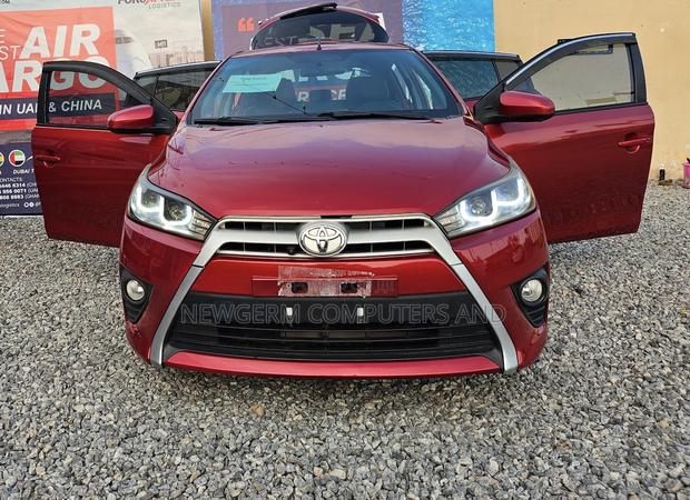 Toyota Yaris L Hatchback 5dr 2016 Red