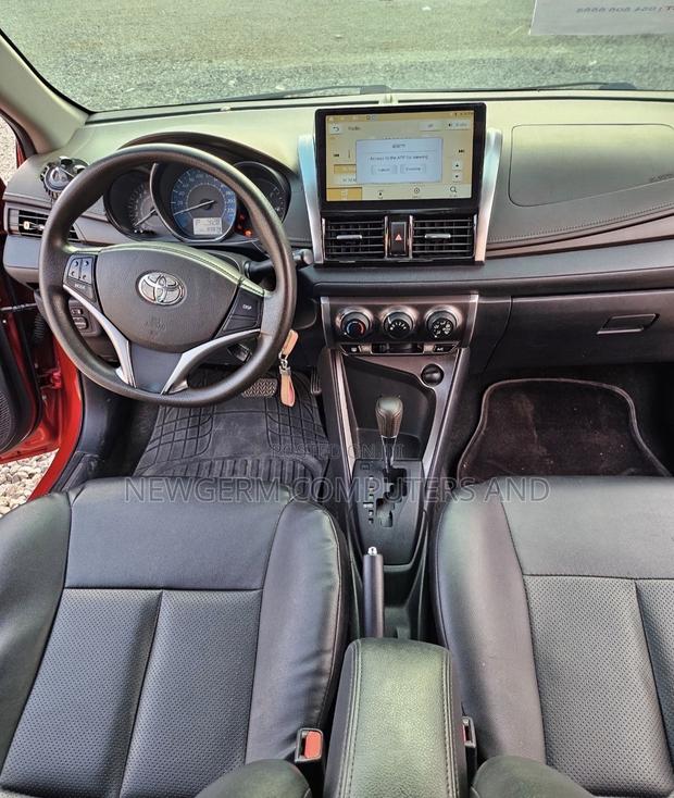 Toyota Yaris L Hatchback 5dr 2016 Red