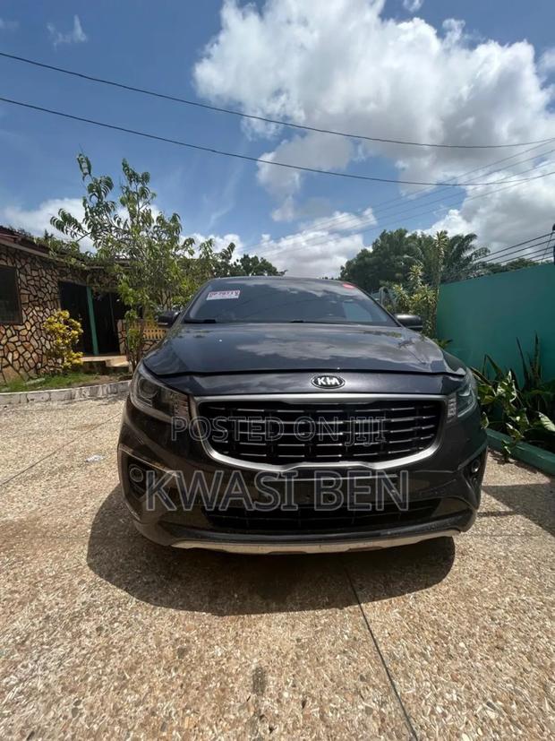 Kia Carnival 2019 Black