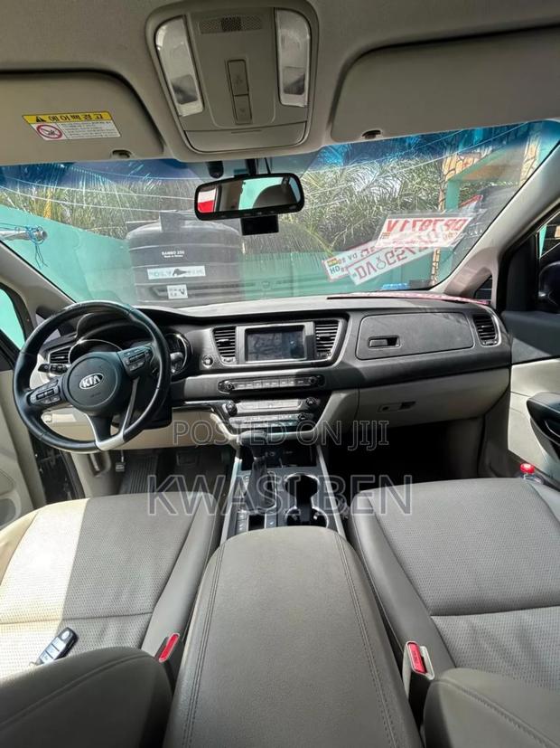 Kia Carnival 2019 Black