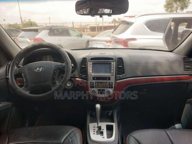 Hyundai Santa Fe 2012 Black
