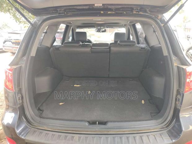 Hyundai Santa Fe 2012 Black