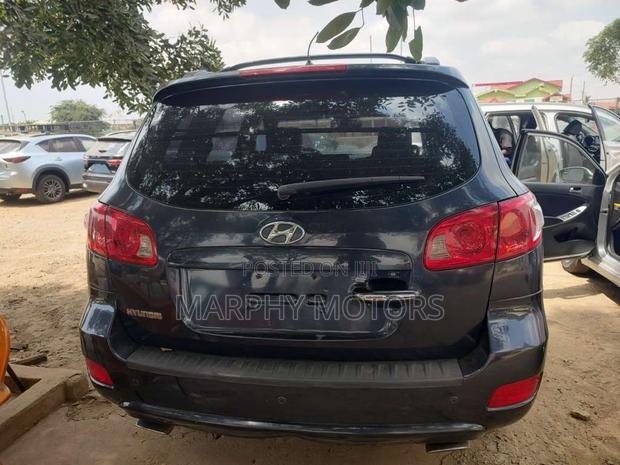 Hyundai Santa Fe 2012 Black