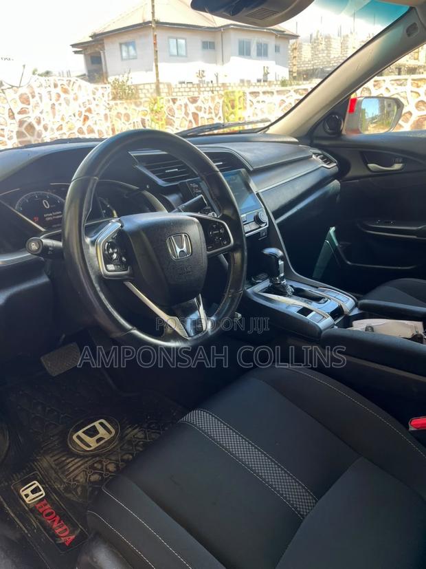 Honda Civic 2019 Red