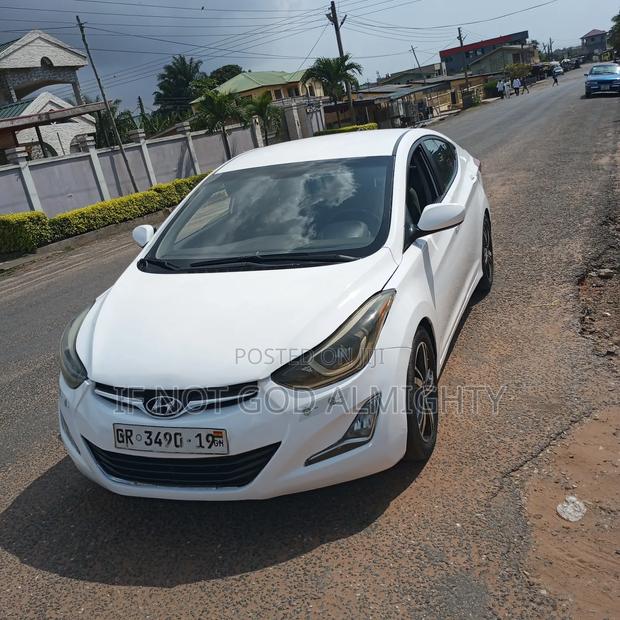 Hyundai Elantra SE 4dr Sedan (1.8L 4cyl 6A) 2015 White
