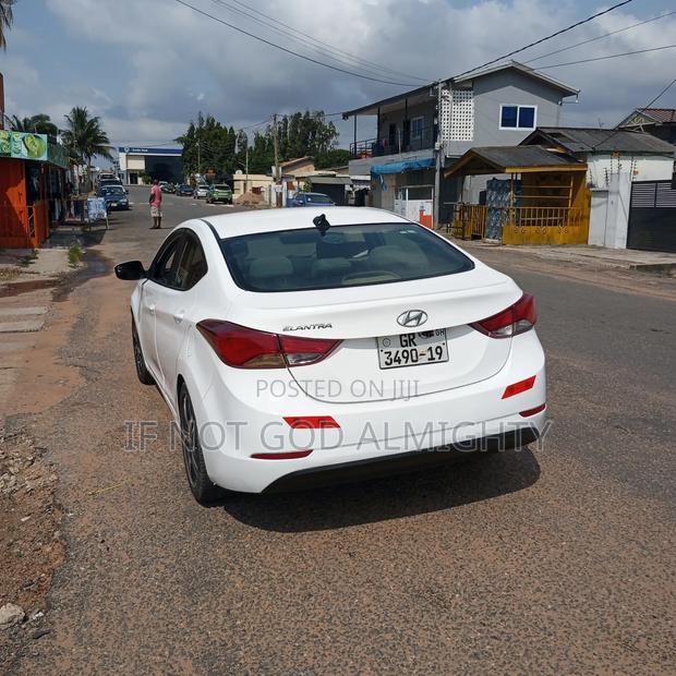 Hyundai Elantra SE 4dr Sedan (1.8L 4cyl 6A) 2015 White