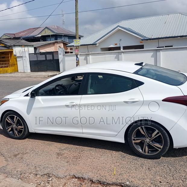 Hyundai Elantra SE 4dr Sedan (1.8L 4cyl 6A) 2015 White