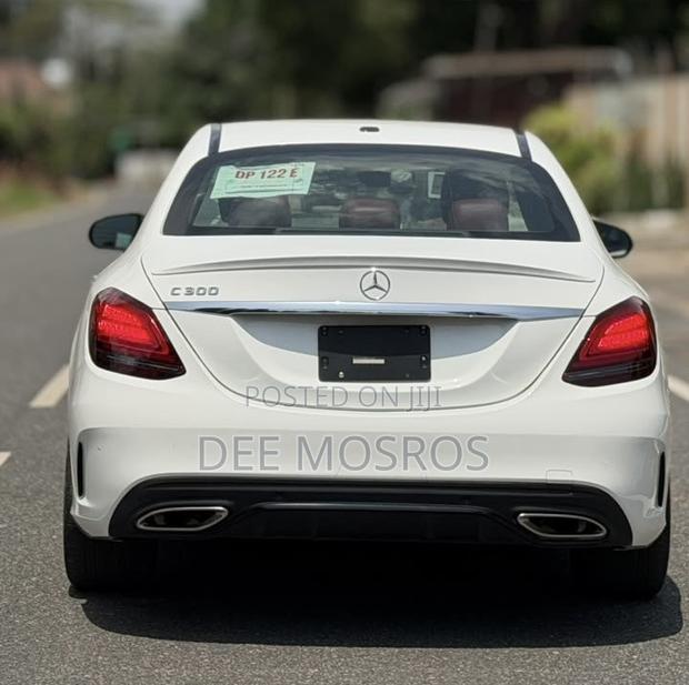 Mercedes-Benz C300 2021 White