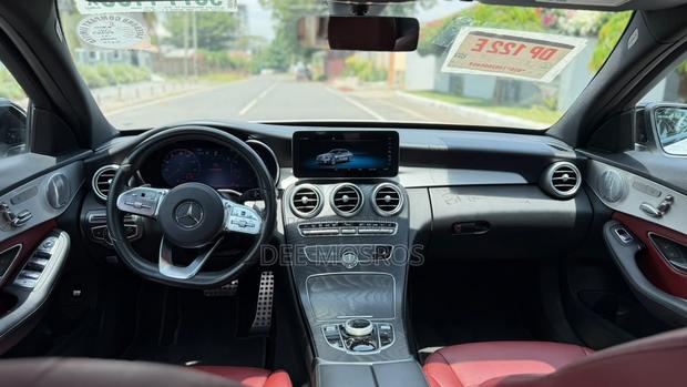 Mercedes-Benz C300 2021 White