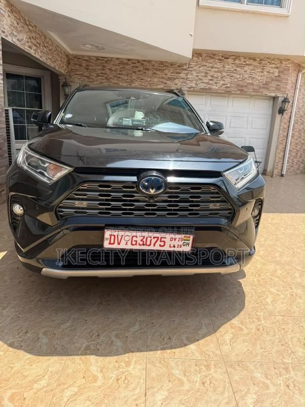 Toyota RAV4 XLE Premium AWD 2023 Black