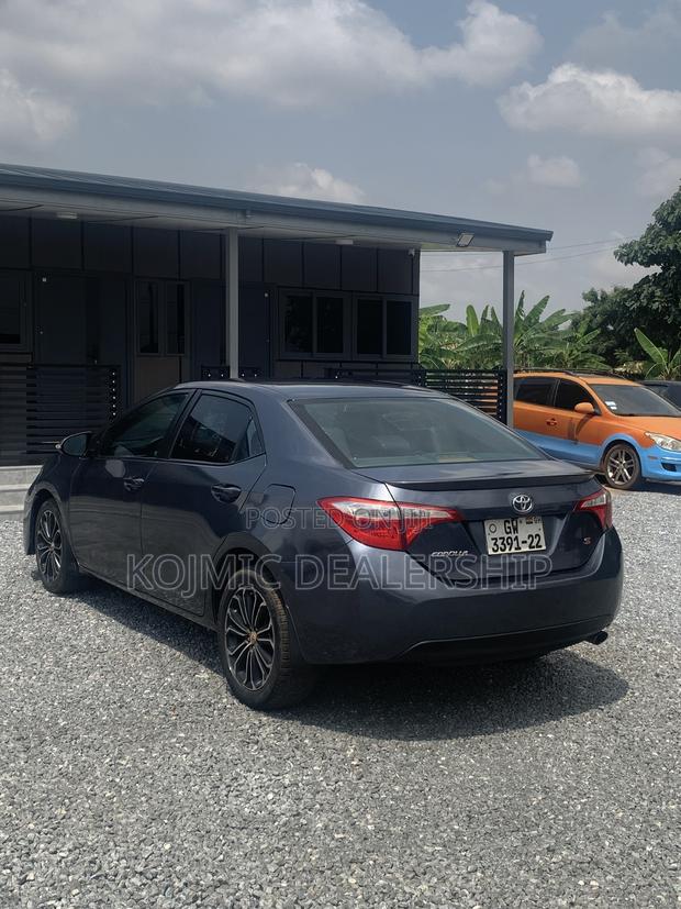 Toyota Corolla 2016 Gray