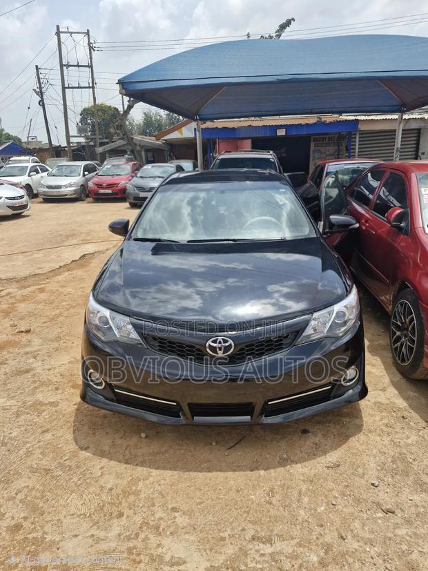 Toyota Camry XLE 4dr Sedan (2.5L 4cyl 6A) 2014 Black