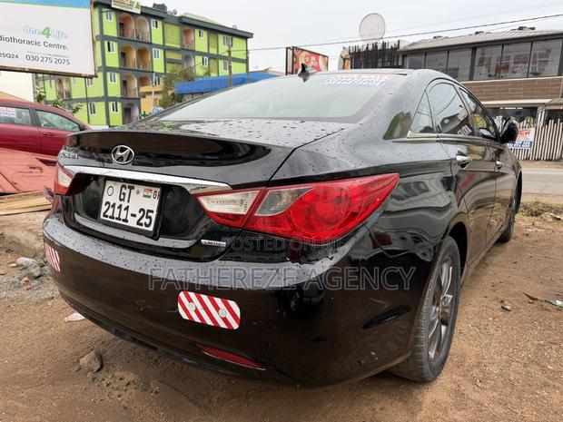 Hyundai Sonata Limited 2.0T Sedan (2.0L 4cyl 6A) 2013 Black
