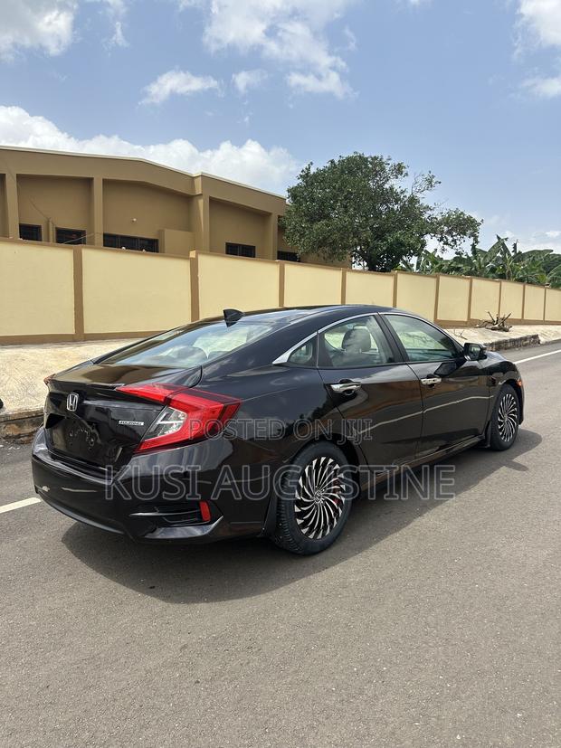 Honda Civic Touring 2dr Coupe (1.5L 4cyl) 2016 Black