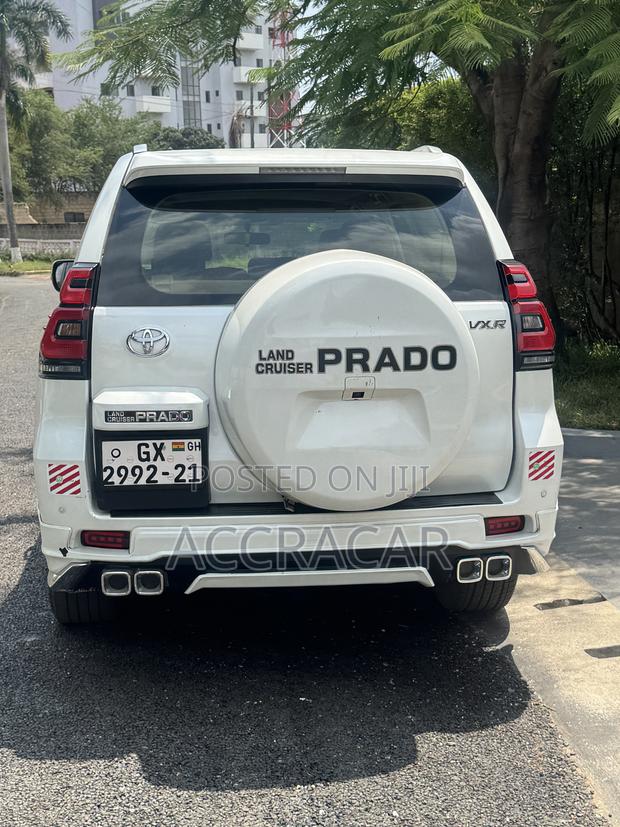 Toyota Land Cruiser Prado 2018 White