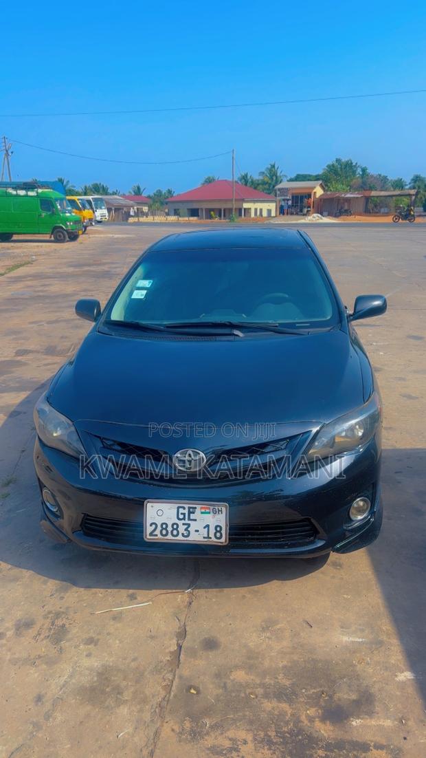 Toyota Corolla 2013 Black