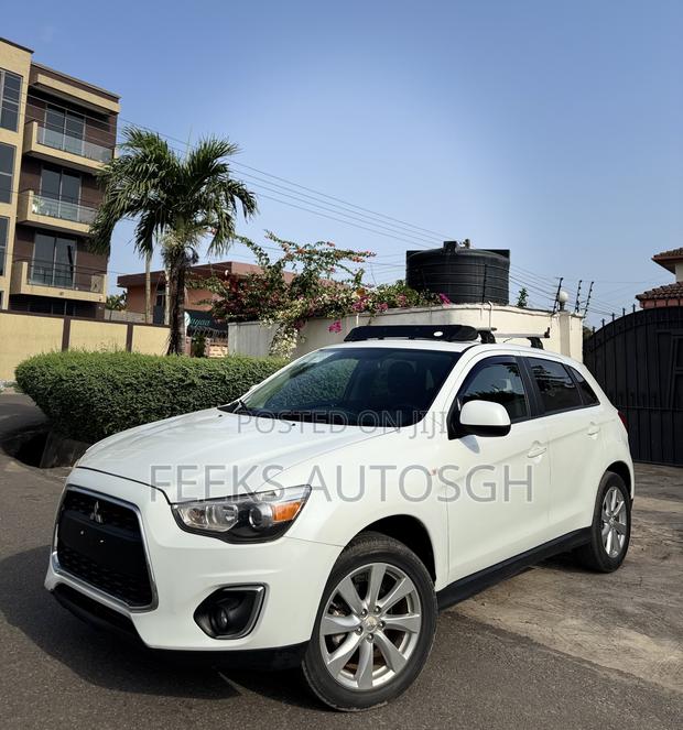 Mitsubishi Outlander SE 4dr SUV AWD (2.4L 4cyl CVT) 2015 White