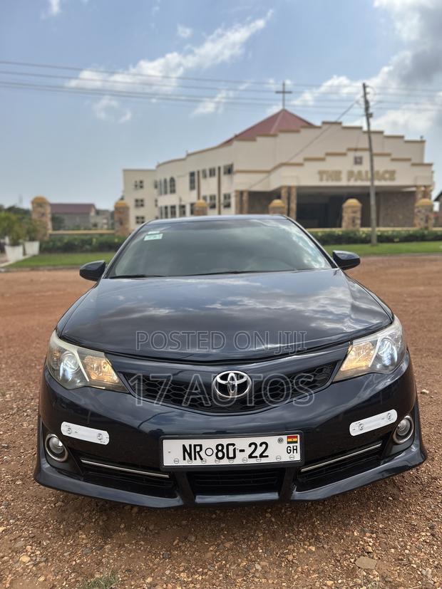 Toyota Camry SE 4dr Sedan (2.5L 4cyl 6A) 2013 Black