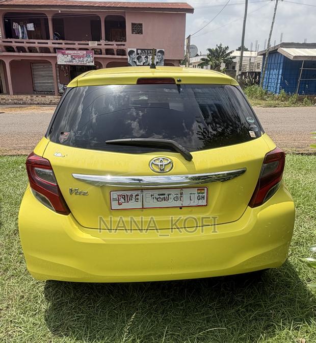 Toyota Vitz 1.3 FWD 3dr 2016 Yellow