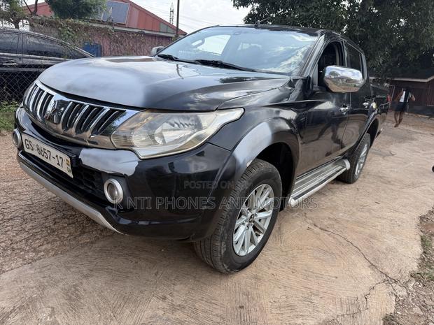 Mitsubishi L200 Double Cab 2.4 181hp 4WD 2017 Black