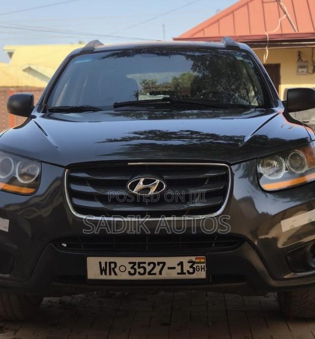 Hyundai Santa Fe SE 2011 Black