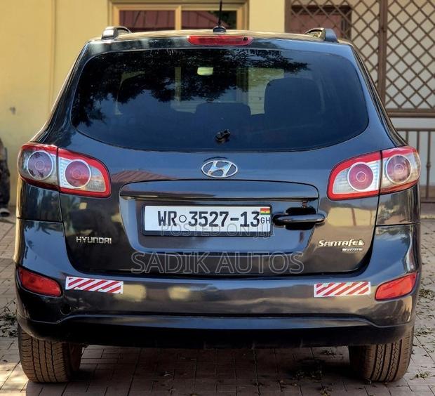 Hyundai Santa Fe SE 2011 Black