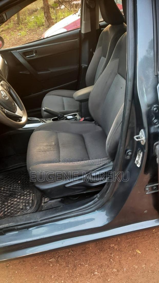 Toyota Corolla 2017 Blue