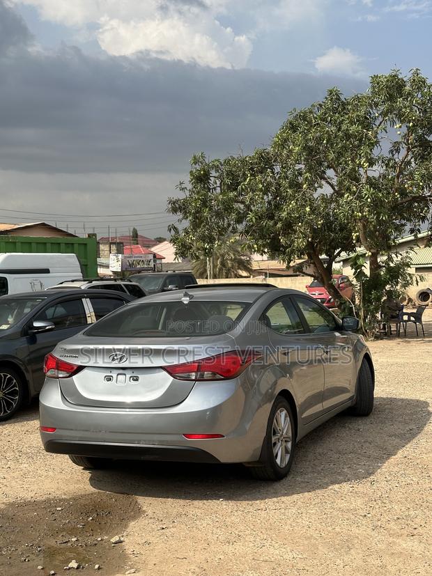 Hyundai Elantra SE 4dr Sedan (1.8L 4cyl 6M) 2015 Gray