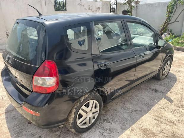 Honda Fit Base FWD 2007 Black