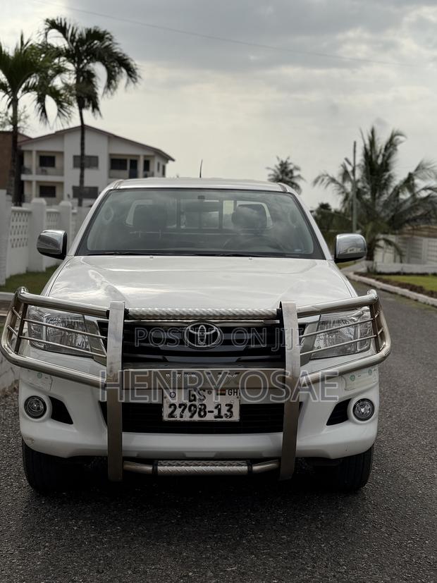 Toyota Hilux 3.0 D-4D 4x4 2013 White