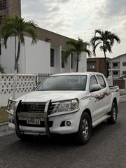 Toyota Hilux 3.0 D-4D 4x4 2013 White for sale