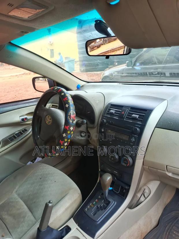 Toyota Corolla 2010 Black