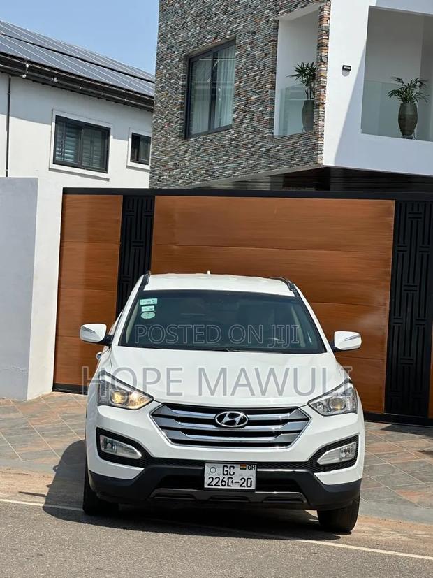 Hyundai Santa Fe Limited 4dr SUV (3.3L 6cyl 6A) 2014 White