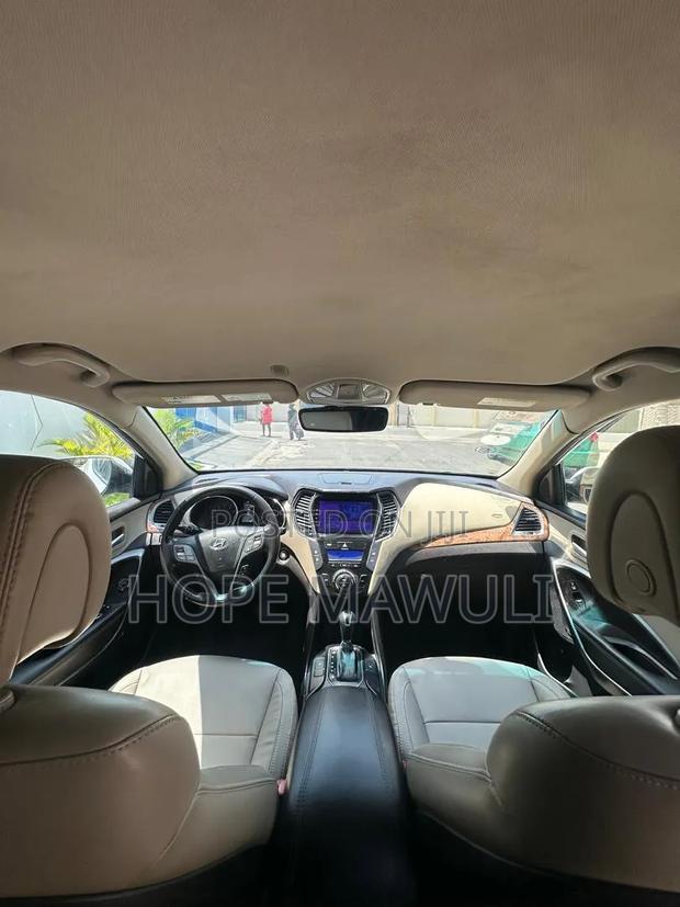 Hyundai Santa Fe Limited 4dr SUV (3.3L 6cyl 6A) 2014 White