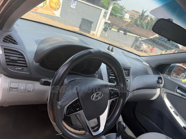 Hyundai Accent GLS 4dr Sedan (1.6L 4cyl 6M) 2014 Gray