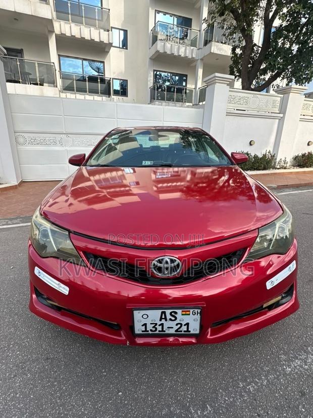 Toyota Camry SE 4dr Sedan w/Prod. End 11/13 (2.5L 4cyl 6A) 2014 Red