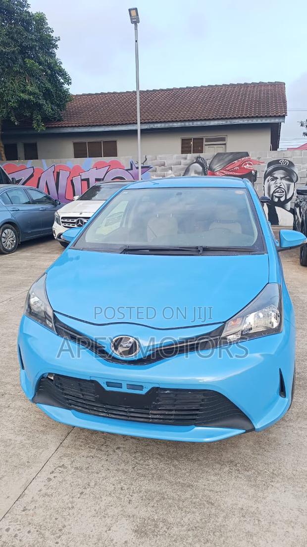 Toyota Vitz 2015 Blue