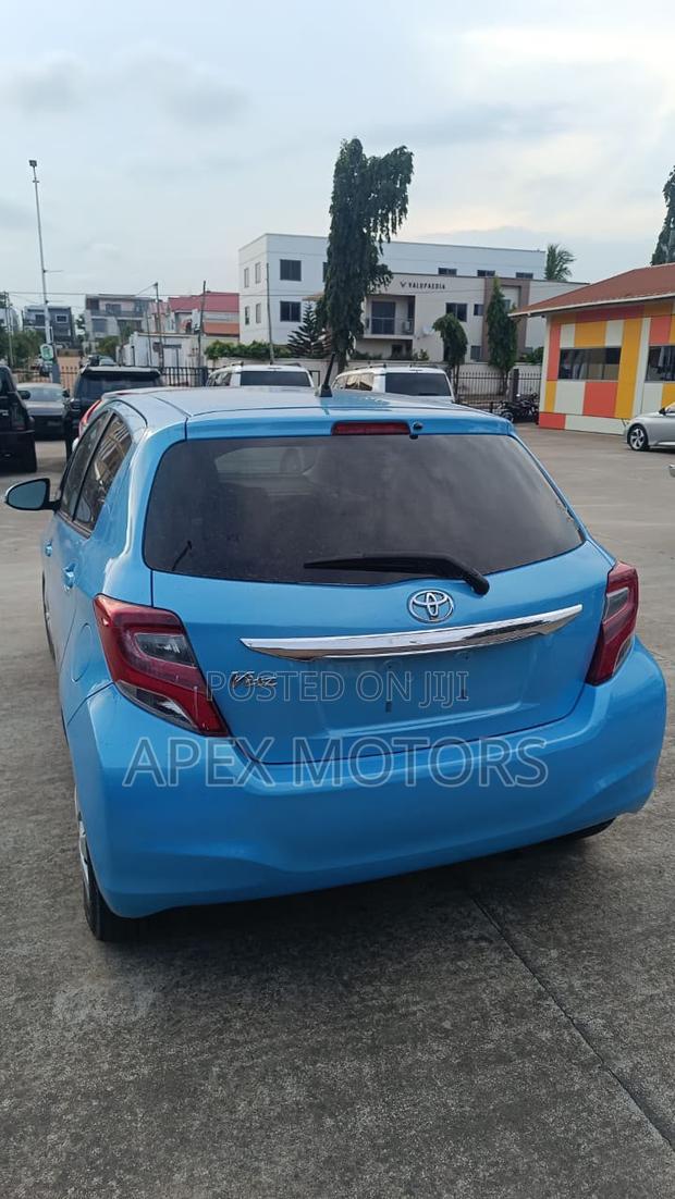 Toyota Vitz 2015 Blue