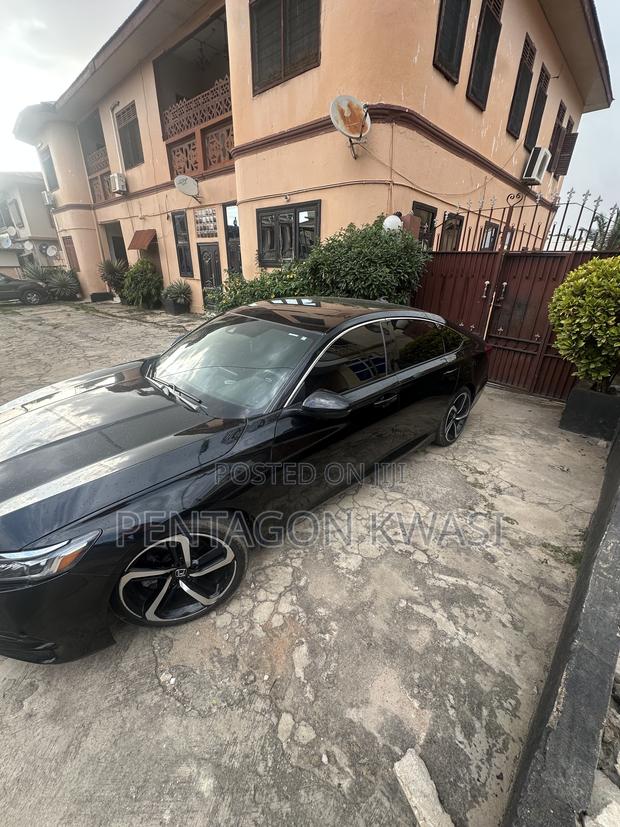 Honda Accord Sport 2.0T 2018 Black